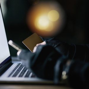Desafíos legales para proteger a tu empresa de delitos informáticos